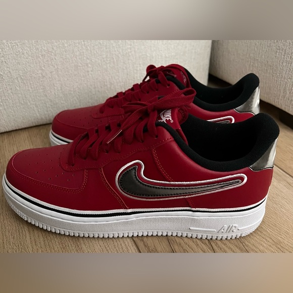 Nike ✩ Air Force 1 '07 LV8 Sport Sneaker - Picture 3 of 9